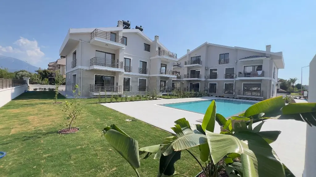 Complex in Calis